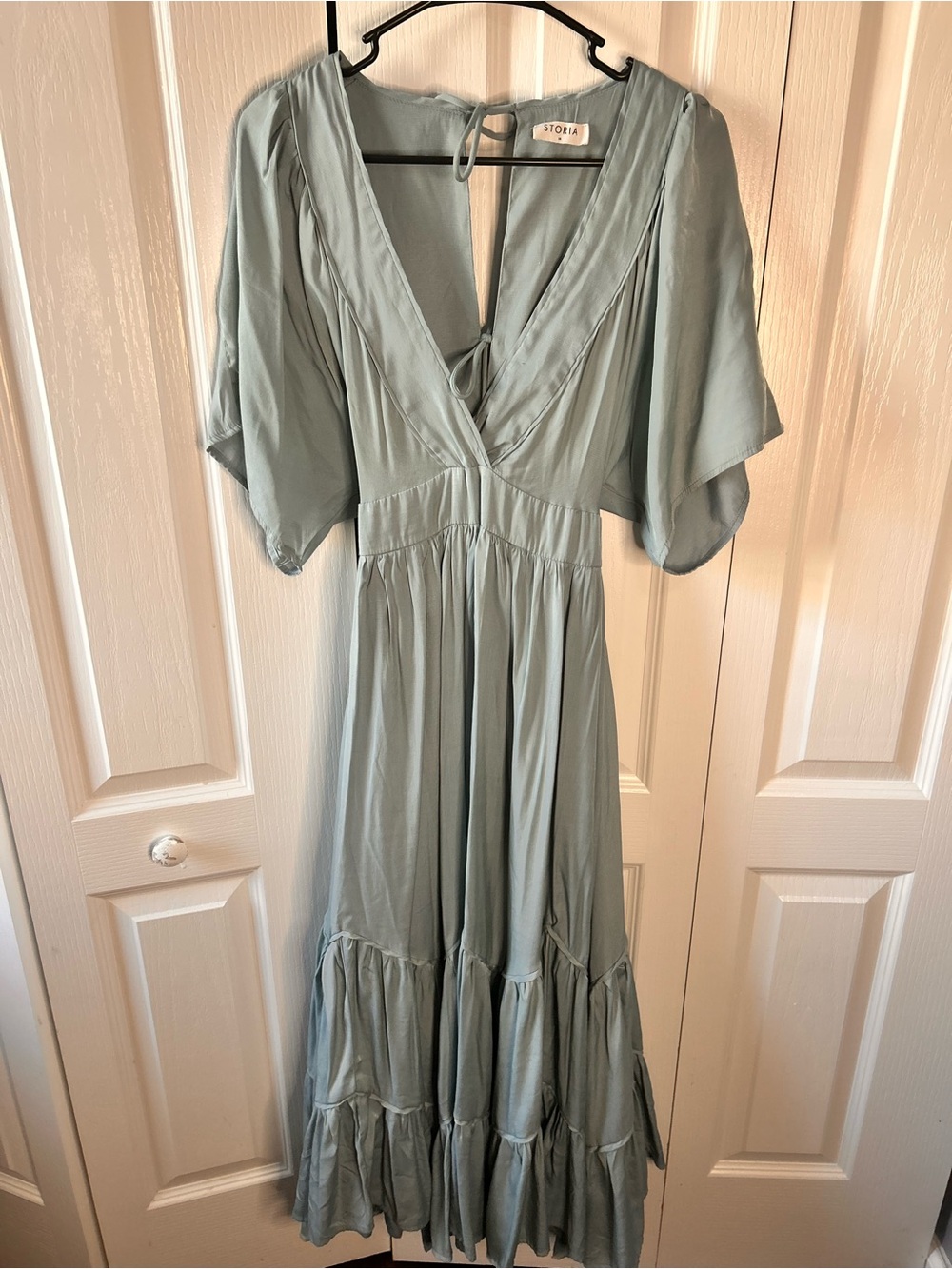 Storia Women’s Medium Sage Green Blue‎ Midi Tie Deep V-Neck Dress Dolman Sleeves